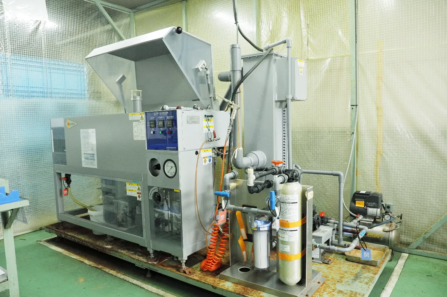 Salt spray testing equipment